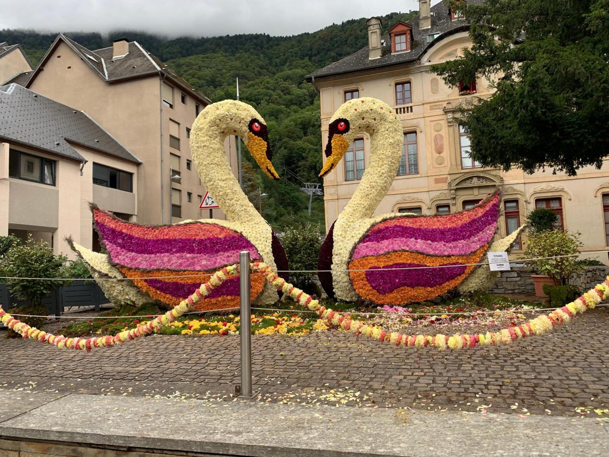 Luchon Holidays Daire Bagnères-de-Luchon Dış mekan fotoğraf